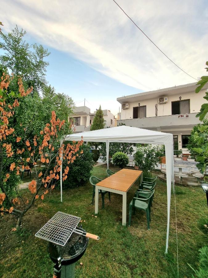Guest House Vila Elezi Дуррес Экстерьер фото